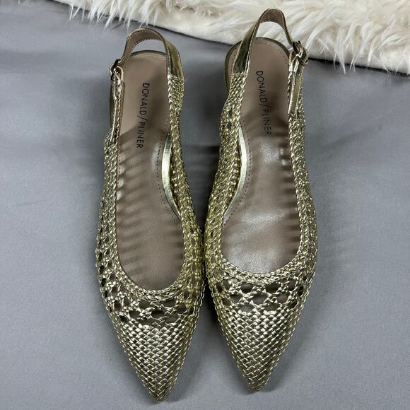 Donald Pliner Womens Shoes Size 7.5 Ike Slingback Kitten Heels Gold Pointy Toe - Picture 3 of 13